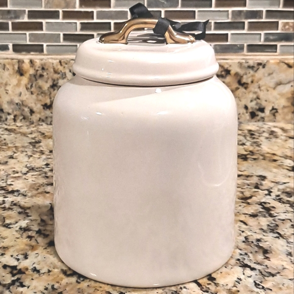 👸 Disney Princess Belle Canister "Be Our Guest" With Gold Tone Handle Lid - Picture 2 of 4